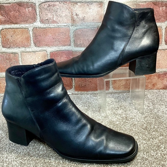 Nevada Womens black leather ankle boots booties size 10 - Picture 1 of 7